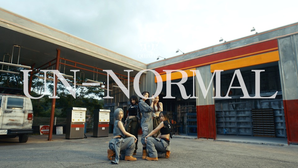 Queenz Eye – UN-NORMAL (Bugs!) (官方MV) [1080P 1.27G]