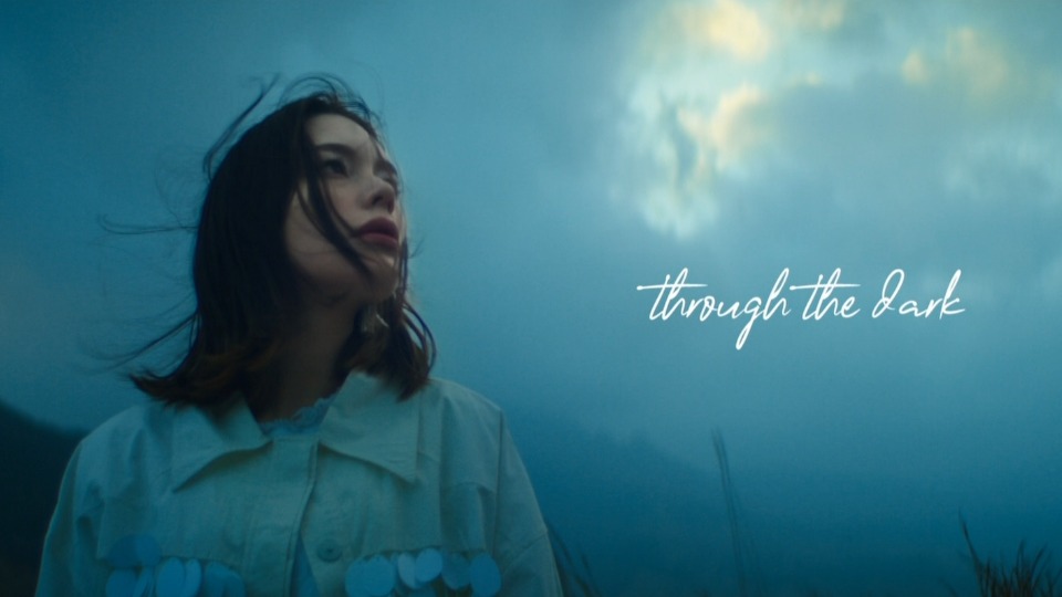 安田レイ – through the dark (官方MV) [蓝光提取] [1080P 991M]